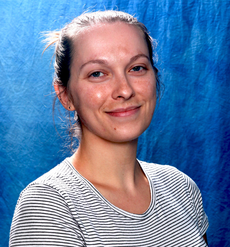 Portrait of Lauren Thompson