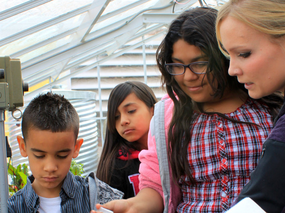 Space Grant Fellow Michelle Coe Brings Biosphere 2 to Manzo Elementary